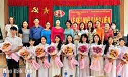 Năm 2025, tỉnh Đắk Lắk phấn đấu kết nạp 2.818 đảng viên