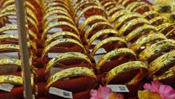 Giá vàng miếng SJC, vàng nhẫn 99,99 chưa ngừng lao dốc