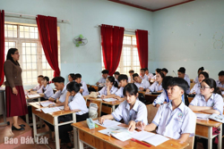 Quy định mới về dạy thêm, học thêm: Phụ huynh băn khoăn, học sinh lo lắng