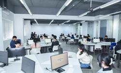 Nhiều trường đại học điều chỉnh tổ hợp xét tuyển có môn Tin học