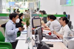 Ngân hàng giảm nhân sự trước làn sóng chuyển đổi số