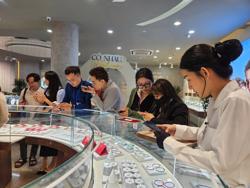 Sát ngày Thần Tài, giá vàng có diễn biến lạ