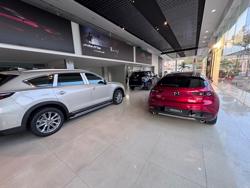 Các hãng xe đua nhau tặng miễn giảm lệ phí trước bạ, tặng tiền cho khách mua ô tô