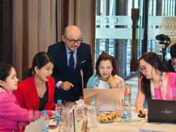 Không để tụt hậu trước AI