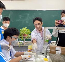 Chế độ làm việc mới của giáo viên: Giảm áp lực!