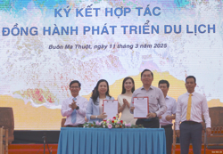 Hiệp hội du lịch Đắk Lắk kí kết Biên bản hợp tác chương trình kích cầu du lịch với Đà Nẵng