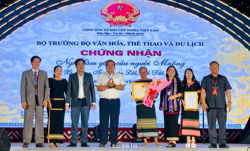 Công bố di sản văn hoá phi vật thể quốc gia nghề làm gốm của người M’nông xã Yang Tao