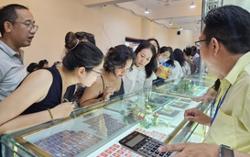 Giá vàng miếng SJC và vàng nhẫn tiếp tục lập kỷ lục mới