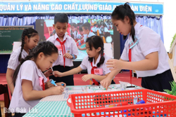 Trao “quyền” cho học sinh