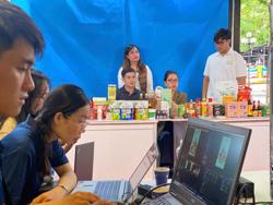 Sàn tăng phí, shop than thở