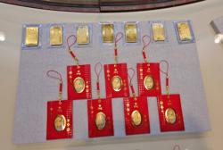 Chiều 20-3, giá vàng rơi khỏi mốc 100 triệu đồng/lượng