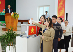 Huyện Ea H’leo: Phát động ủng hộ Chương trình “Chung tay xóa nhà tạm, nhà dột nát”