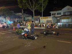 Chạy xe sang đường bị tai nạn, 2 người thương vong
