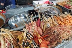 Bất an thức ăn đường phố vào mùa hè