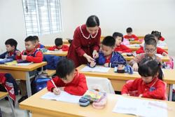 Miễn học phí cho học sinh trường công: Đột phá bước vào kỷ nguyên mới