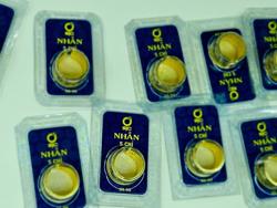 Giá vàng nhẫn 99,99 diễn biến lạ so với vàng miếng SJC