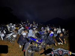 Xử lý 78 thanh thiếu niên vi phạm luật giao thông khi đi "săn mây"