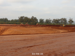 Đề nghị điều chỉnh thiết kế nút giao cuối tuyến cao tốc Khánh Hòa - Buôn Ma Thuột, bảo đảm kết nối đường Hồ Chí Minh và đường Đông Tây