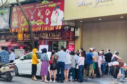 Vì sao giá vàng lập đỉnh, nhà đầu tư vẫn chưa vội bán?