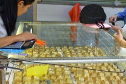 Giá vàng hôm nay, 24-4: Tiếp tục sụt giảm mạnh