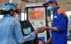 Xăng RON 95 tăng gần 500 đồng/lít