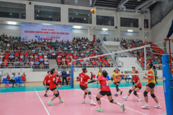 Giải bóng chuyền hạng A toàn quốc 2025: Đội tuyển bóng chuyền nữ Đắk Lắk khởi đầu không thuận lợi