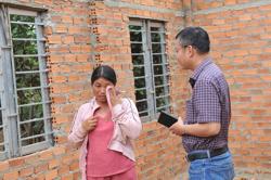 Những ngôi nhà chở nặng nghĩa tình