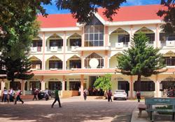 Vụ nhiều học sinh lớp 12 "tự nguyện" xin nghỉ học: Trường bất ngờ "mời" đi học lại