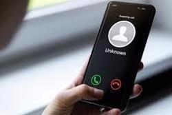 Điên đầu vì cuộc gọi làm phiền