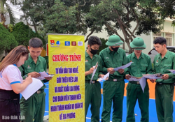 Tư vấn hướng nghiệp cho hơn 1.900 quân nhân hoàn thành nghĩa vụ quân sự