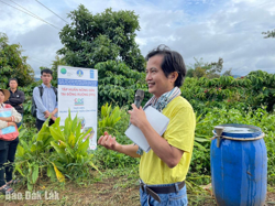 Mang “Lớp học đồng ruộng” đến với nông dân