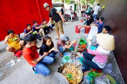 Đề xuất phạt 5-7 triệu đồng nếu tiếp xúc thực phẩm không cắt ngắn móng tay, đeo đồng hồ, vòng, lắc