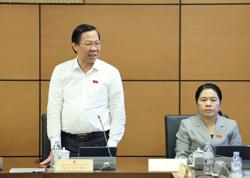 Miễn học phí: Đầu tư cho tương lai đất nước