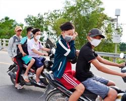 Phạt nặng các hành vi gây mất an toàn giao thông với trẻ em