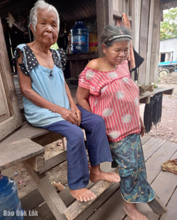 Mẹ con cụ bà neo đơn cần giúp đỡ