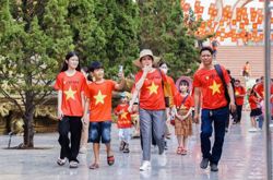 Cả nước đón 10,5 triệu lượt khách trong dịp nghỉ lễ 30-4 và 1-5