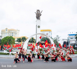 Vang mãi khúc khải hoàn