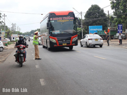 Hiểm họa tai nạn giao thông từ những chuyến xe chở khách