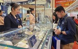 Giá vàng miếng SJC và vàng nhẫn đồng loạt giảm