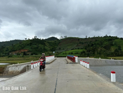 Xây dựng hạ tầng nông thôn theo hướng đồng bộ, hiện đại