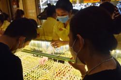 Giá vàng hôm nay, 6-6: Bất ngờ sụt giảm rất mạnh