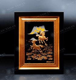 Sức hút của tranh mã đáo thành công mạ vàng đến từ đâu?