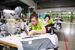 Tăng lương tối thiểu vùng: Cải thiện đời sống người lao động