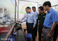 Chấn chỉnh tình trạng “cò làm giấy tờ” tại các Trung tâm Phục vụ hành chính công