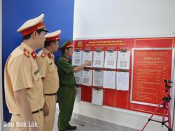 Vận hành thông suốt dịch vụ cấp đổi giấy phép lái xe sau sáp nhập