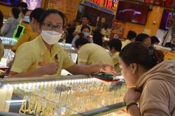 Giá vàng hôm nay, 3-7: Tiếp tục nóng lên