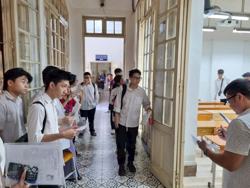 Thi tốt nghiệp THPT trên máy tính: Cần thí điểm để học sinh quen với phần mềm thi thử