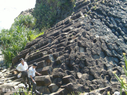 Danh thắng độc lạ bên bờ sóng...