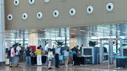 Đề xuất bỏ quy định cởi giày, thắt lưng khi kiểm tra an ninh sân bay