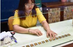 Giá vàng hôm nay 11-8: Vàng miếng SJC đảo chiều, rớt khỏi đỉnh lịch sử